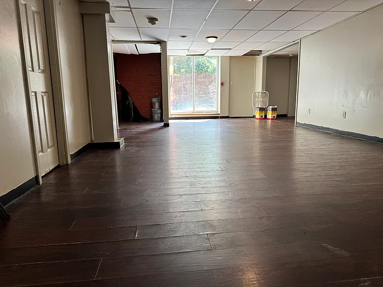 460 Broad St #B1 — Photo 2