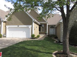 125 Pointe Dr, Kansas City, MO 64116