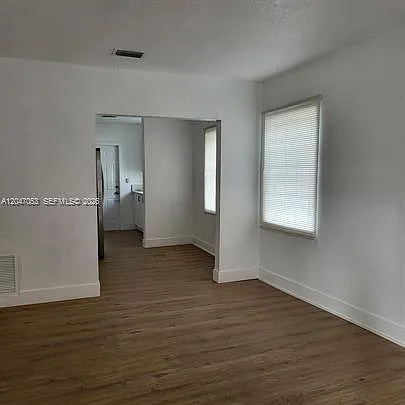 210 SW 30th Ave — Photo 7
