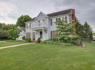 1305 Old Farm Rd, Champaign, IL 61821