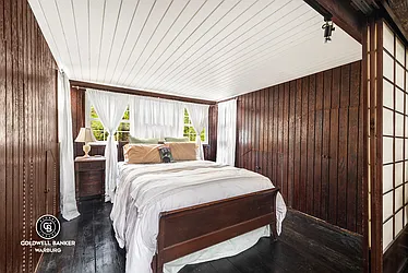 Rented by Coldwell Banker Warburg