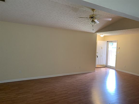 4th image of 292 Sequoia Way