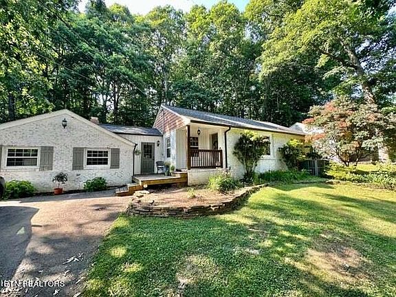 3rd image of 4605 Barbara Dr