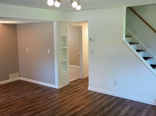 56 Greenview Dr, Aurora, OH 44202