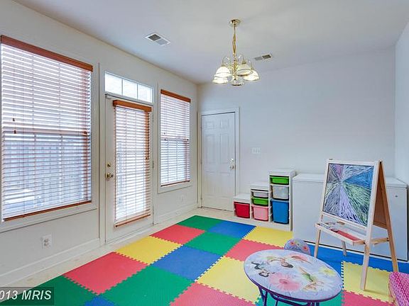 2nd image of 5017 Softwood Ln