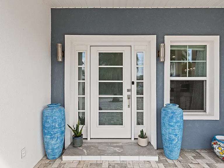 212 Corto Pl — Photo 35
