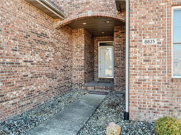 4th image of 8825 Wildewood Dr