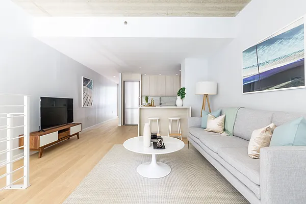 Sold by MNS | media 3