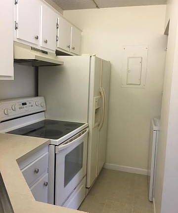 2nd image of 614 Sea Pine Way