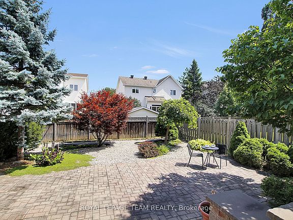 2nd image of 12 Mattawa Cres
