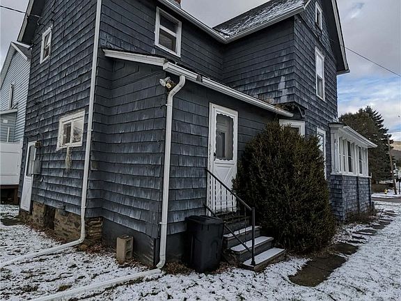 4th image of 229 Decatur St