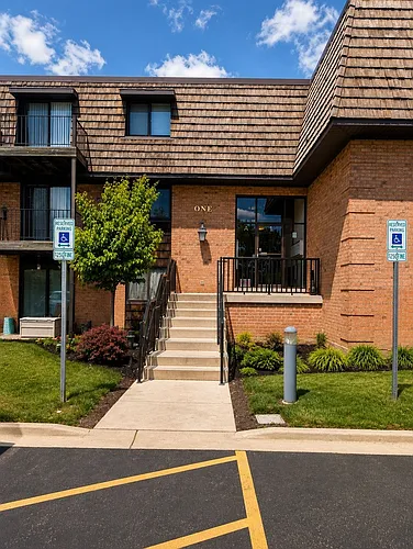 1 Oak Creek Dr #1302 Photo 1