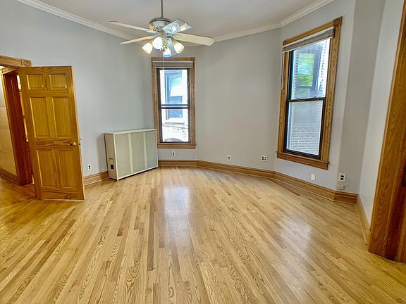 3rd image of 4050 N Hermitage Ave #1