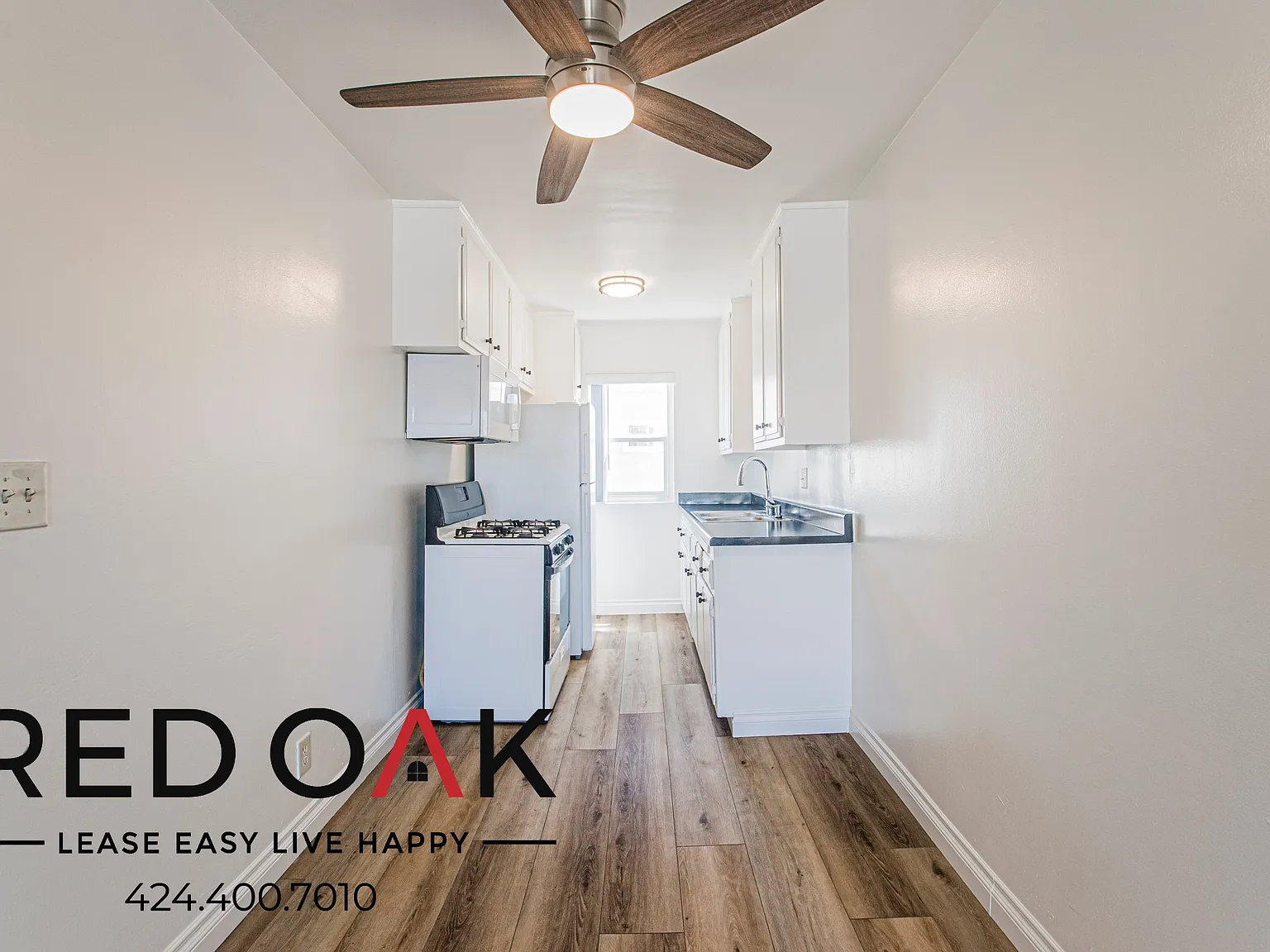 Charming 2-Bed with Available Parking ~ In Harvard Heights! — Photo 4