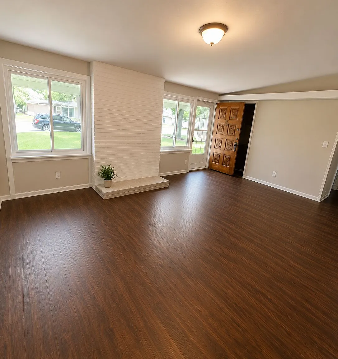 4 bed, 1107 sqft, $1,900 — Photo 3