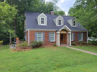 1004 Woodvale Dr, Nashville, TN 37204