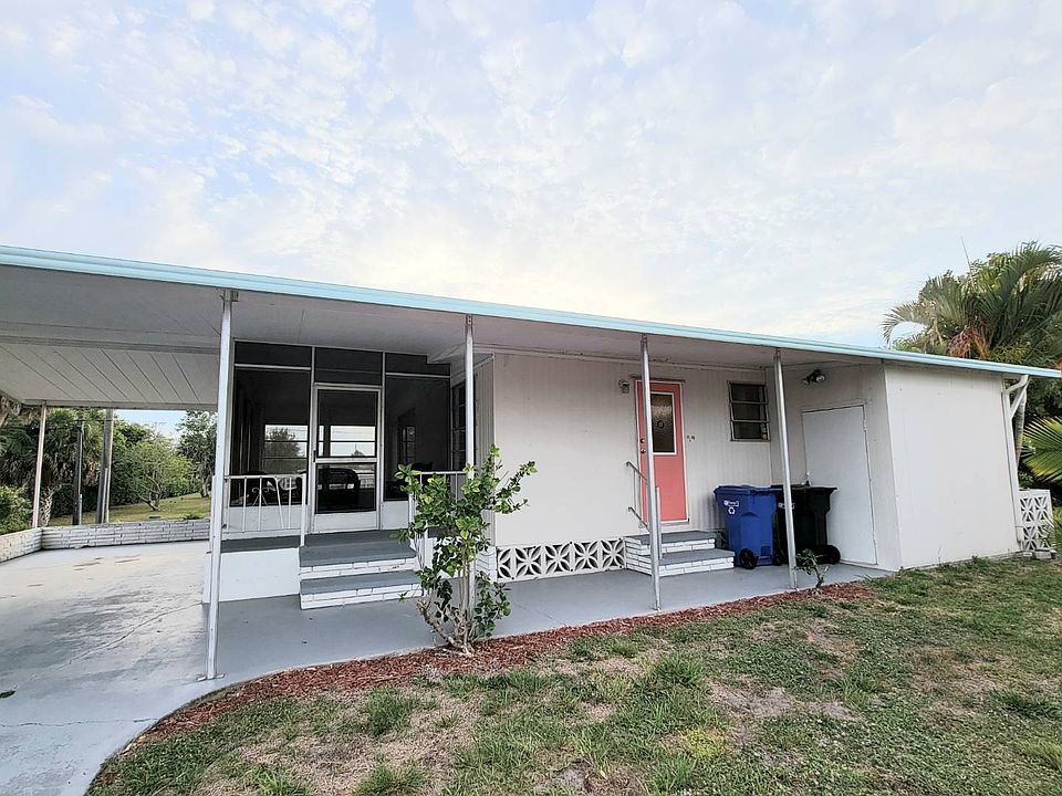 1st image of 901 Antiqua Ave W