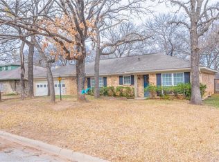 664 Springhill Dr, Hurst, TX 76054