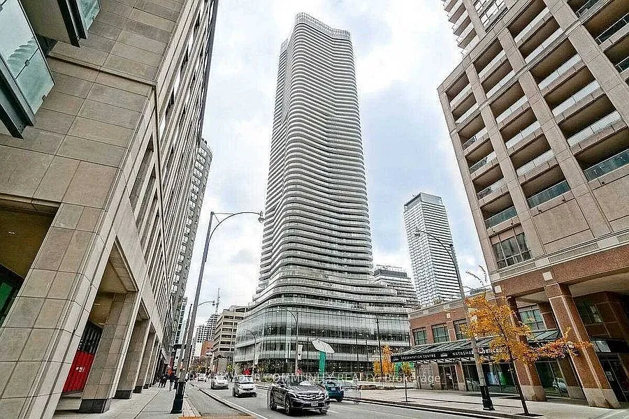 11 Wellesley St W #1212