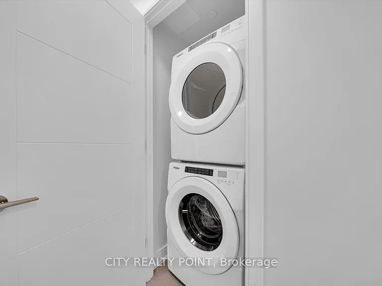 664 Spadina Ave #906 — Photo 6