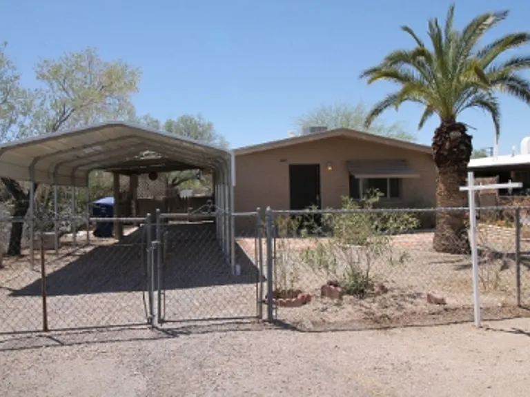 2665 N Leah Pl — Photo 1