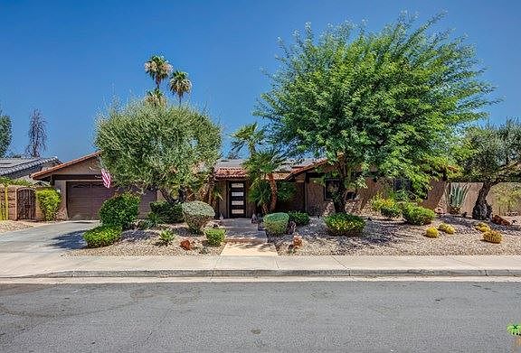3rd image of 2958 E Alta Loma Dr