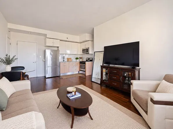 100 Maspeth Ave APT 6H, Brooklyn, NY 11211