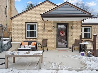 1755 Hallowell St, Pittsburgh, PA 15210