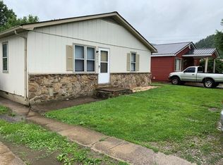 403 N Buckingham Ave, West Van Lear, KY 41268