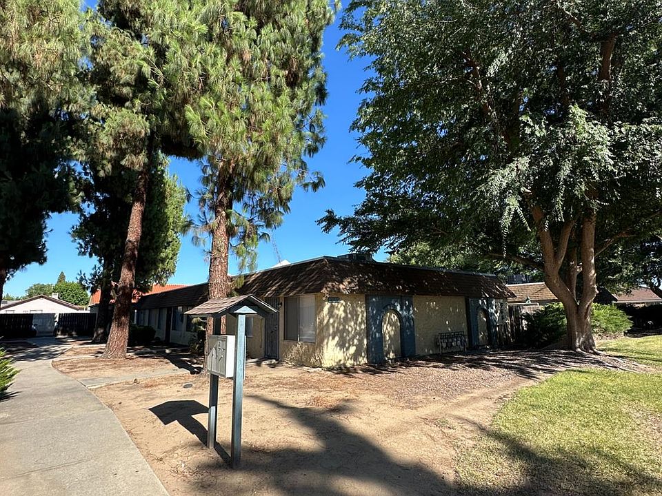 1st image of 481 Minnewawa Ave #101
