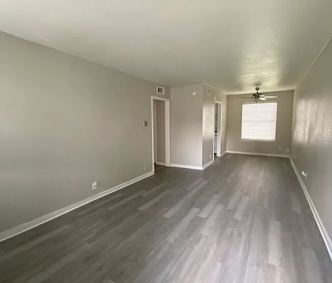 1729 Cox St — Photo 520