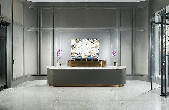 3rd image of 739 N Dearborn St #606