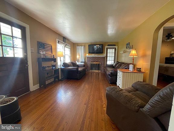 4th image of 622 N Baltimore Ave