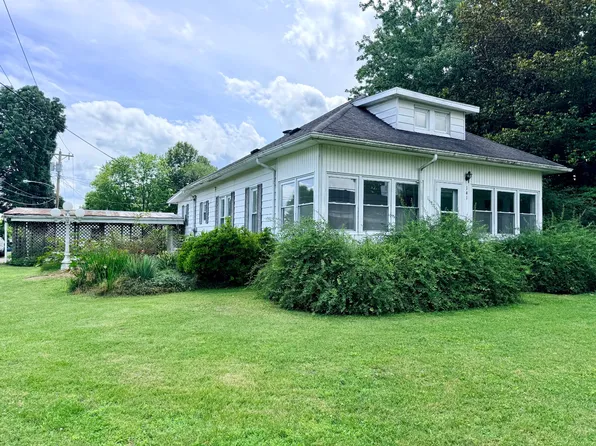 141 E Main St, Island, KY 42350