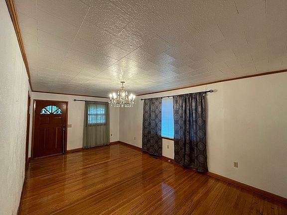 2nd image of 116 Poe St