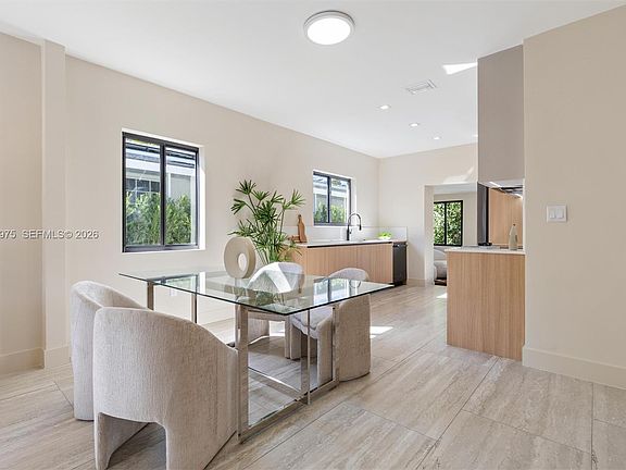 4th image of 2385 SW 22nd Ter