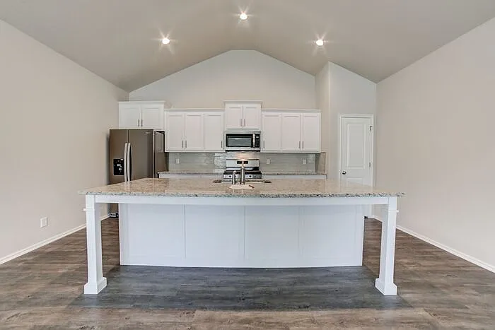 2420 W Imperial Ct — Photo 17