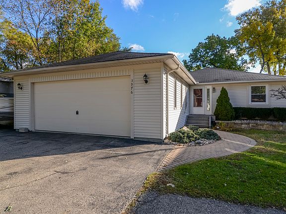 3rd image of 3976 Vanstone Dr