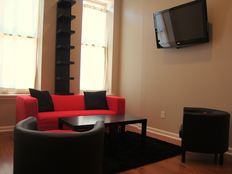 1st image of 1907 W Diamond St Unit 1