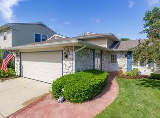 55 Joslyn Dr, Elgin, IL 60120