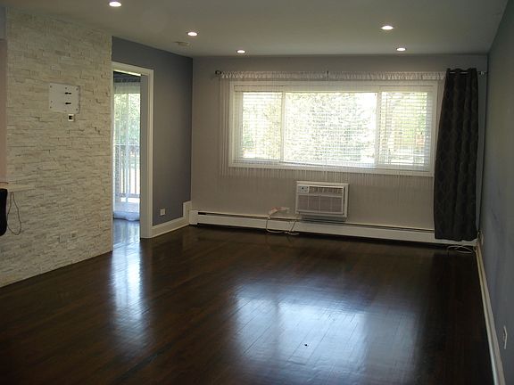 4th image of 712 Dempster St APT F110