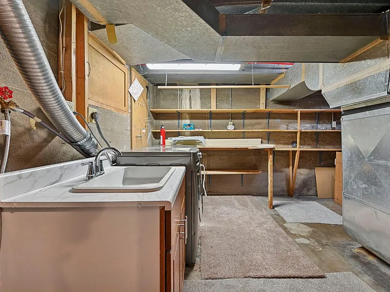 1318 E Willamette Ave — Photo 2