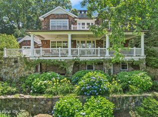 9 Lake Dr, Riverside, CT 06878