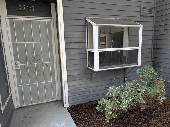 25447 Pine Creek Ln, Wilmington, CA 90744