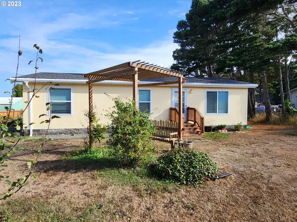 94531 Chandler Rd, Gold Beach, OR 97444