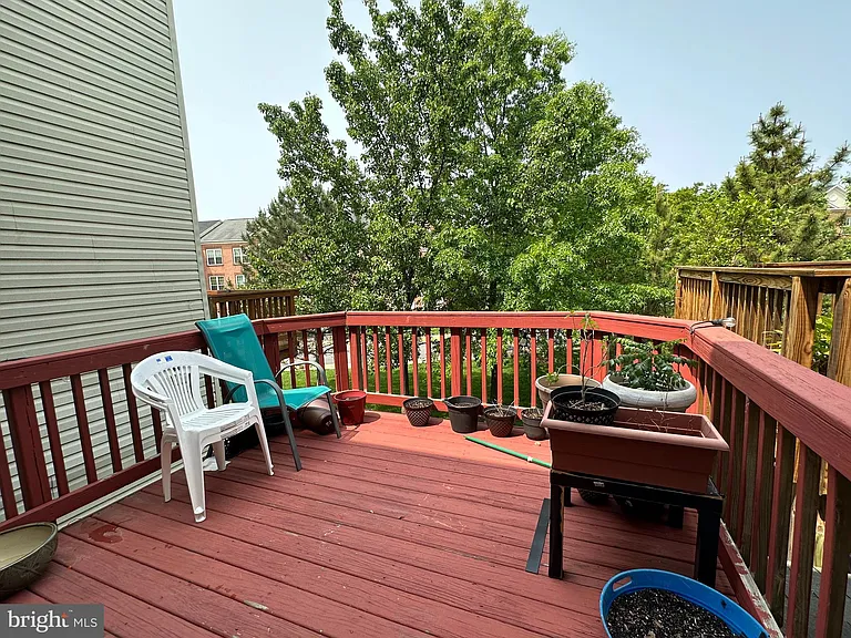 2386 Woodland Pond Ln — Photo 10
