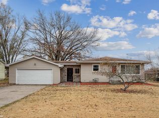 1613 Acres St, Burlington, IA 52601