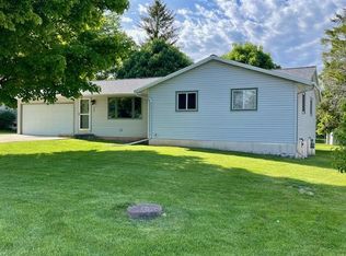 736 Fathom Pl, Sturgeon Bay, WI 54235