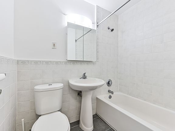 5th image of 214 Saint George St #1537946