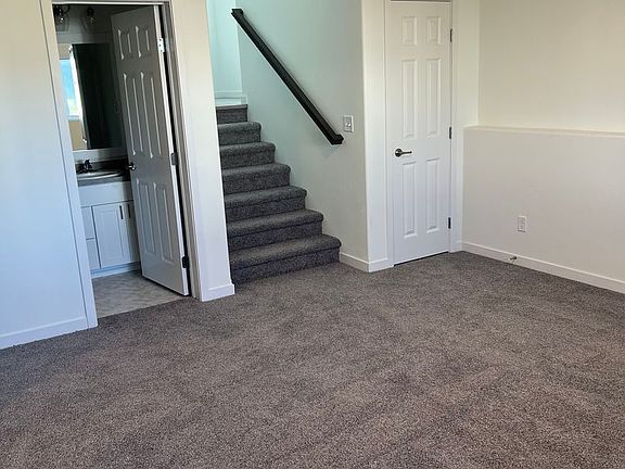 5th image of 1038 46th Ave S